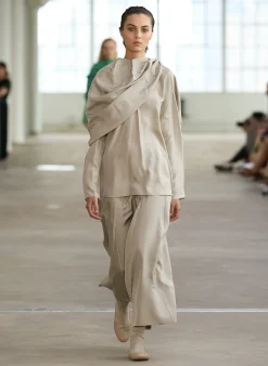 Sale Tibi Silk Habutai Circular Top Light Stone